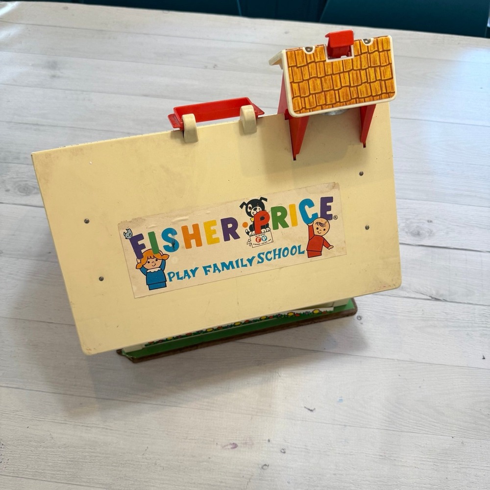 Vintage Fisher Price play‎ family school - Picture 2 of 12